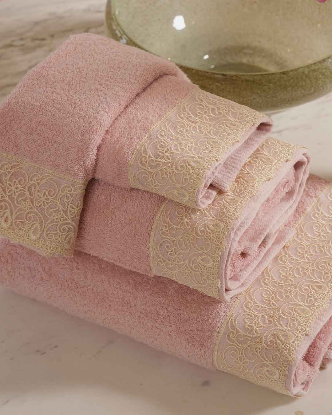 Noir Chantilly - Pink
