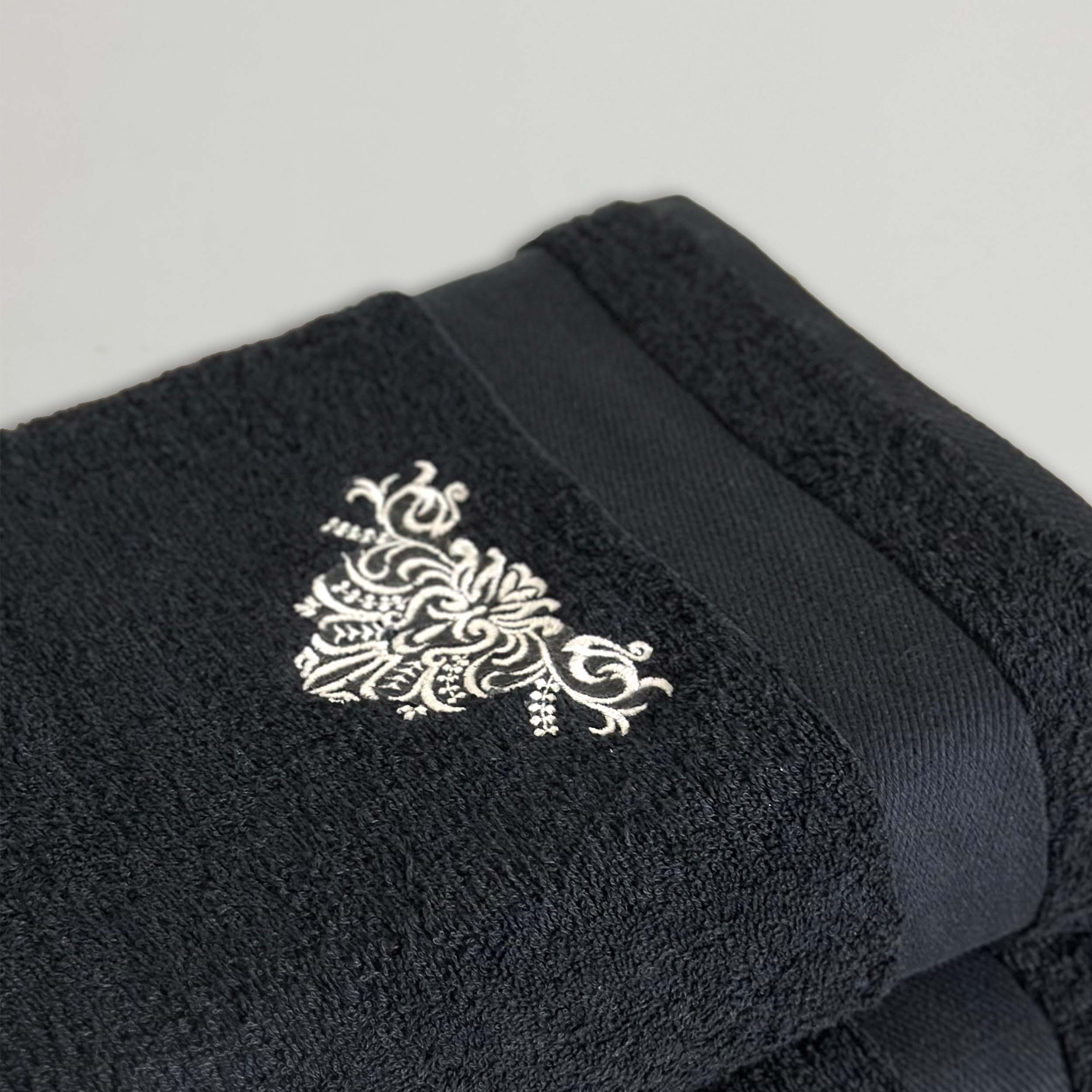 Damask Noir