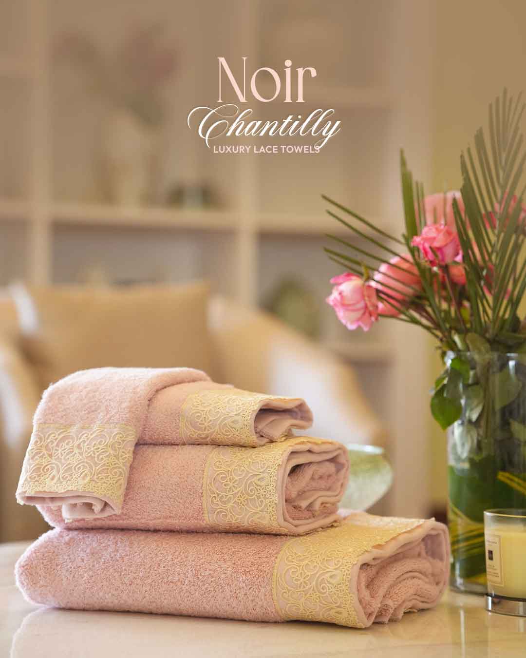 Noir Chantilly